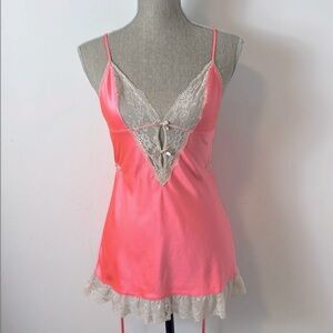 VS Hot Pink Nighty
